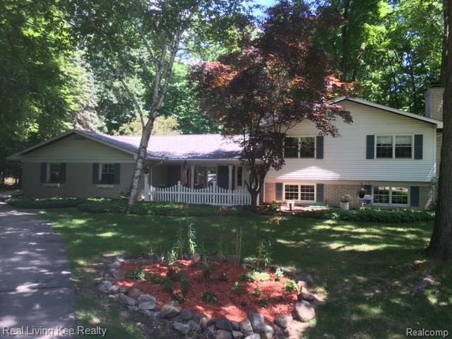 216 Wimberly Drive Rochester Hills, MI 48306 - Photo 1 of 40