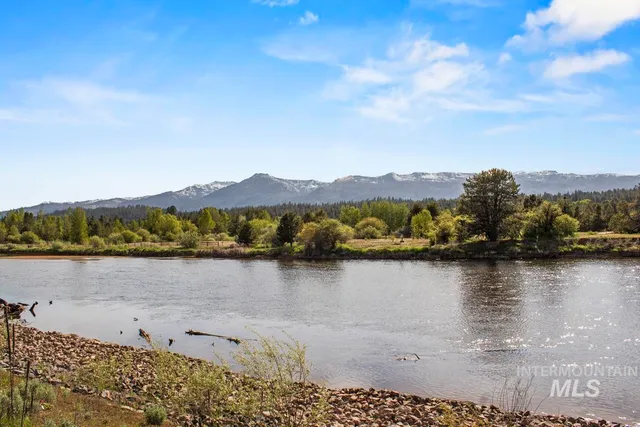 $315,000 | L15-b1 L15-b1 River, Cascade, ID 83611