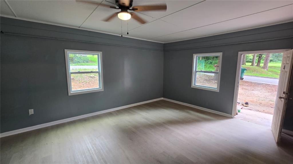 700 New Street Eatonton, GA 31024 - Photo 17 of 19 a view of an empty room with a window