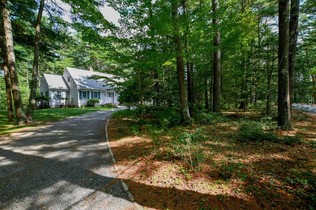 37 Register Road Marion, MA 02738 - Photo 3 of 42