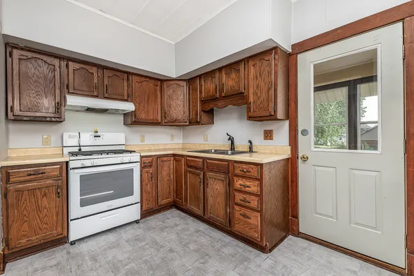 $129,900 | 115 Van Buren Street, Savanna, IL 61074