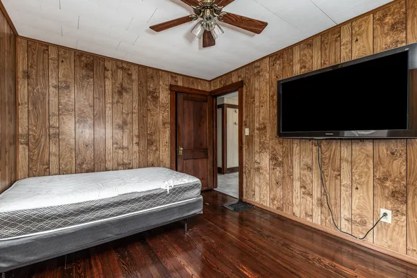 $129,900 | 115 Van Buren Street, Savanna, IL 61074