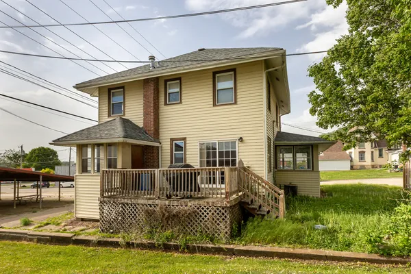 $129,900 | 115 Van Buren Street, Savanna, IL 61074