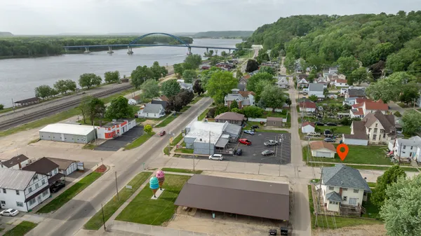 $129,900 | 115 Van Buren Street, Savanna, IL 61074