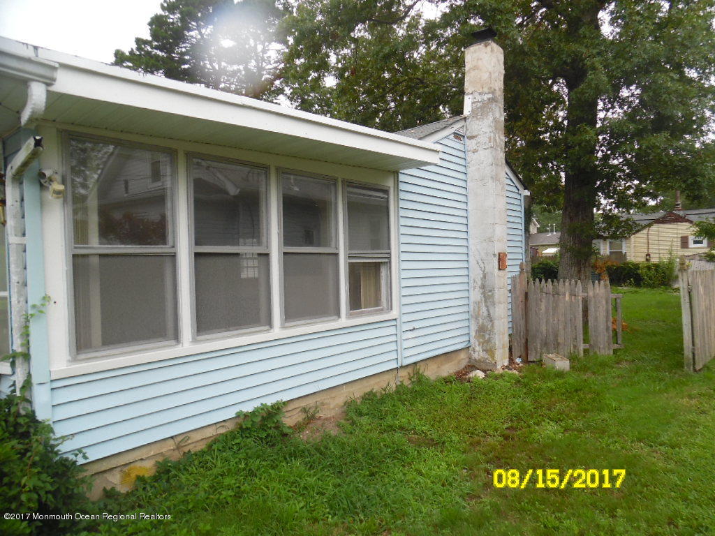 320 Harzold Road Forked River, NJ 08731 - Photo 11 of 11 right side