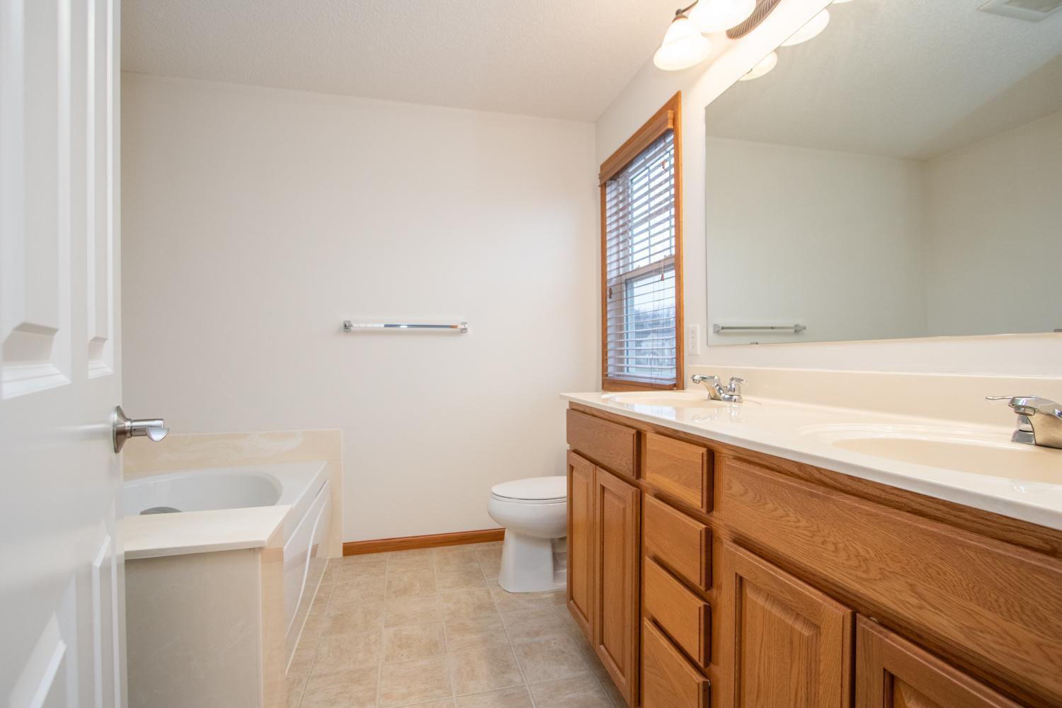 704 Ravencroft Road Waconia, MN 55387 - Photo 22 of 26 Gallery Image 22