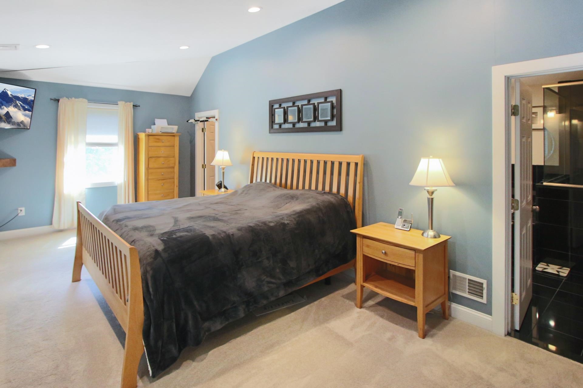 12 Stonehaven Road Nashua, NH 03062 - Photo 8 of 54 Gallery Image 8