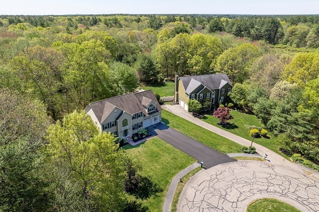 49 Forest Edge Road Easton, MA 02375 - Photo 4 of 42 Gallery Image 4