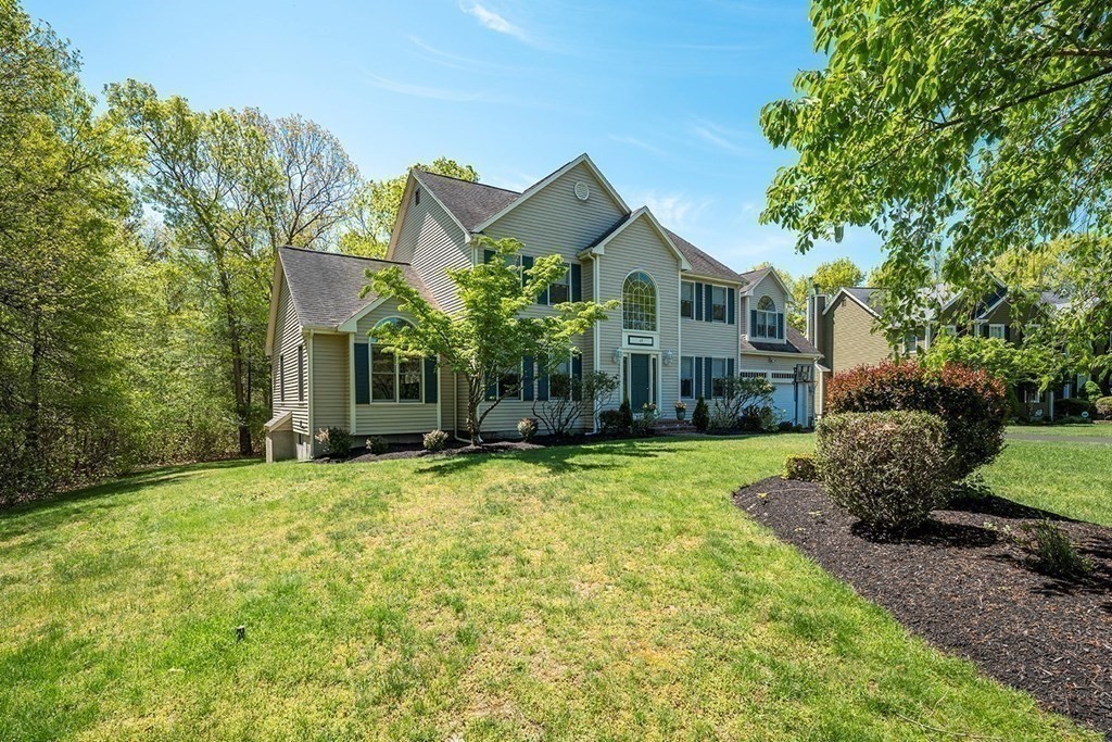 49 Forest Edge Road Easton, MA 02375 - Photo 6 of 42 Gallery Image 6