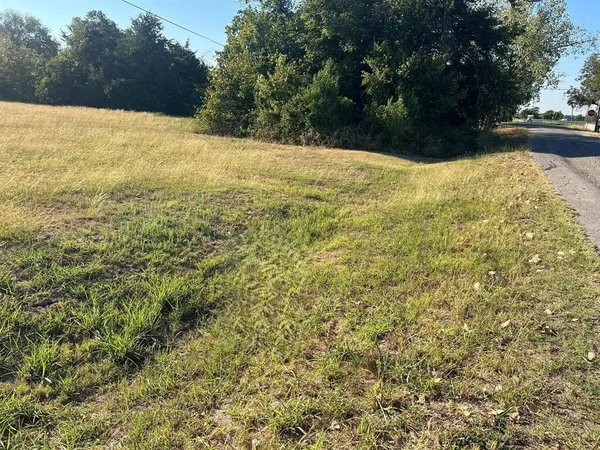 $90,000 | Lot 1-block West Bell Street, Bartlett, TX 76511