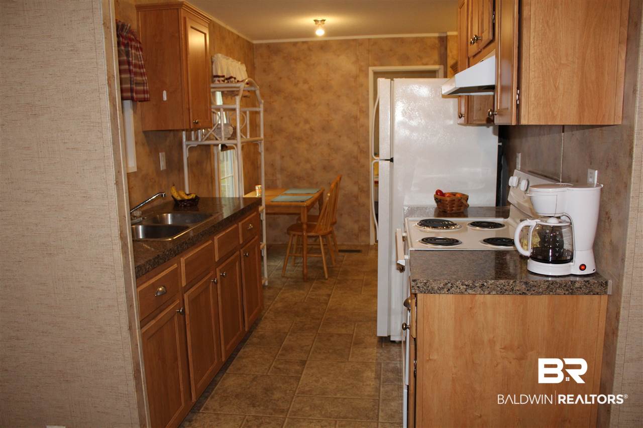 10025 Boynton Road Elberta, AL 36530 - Photo 4 of 22 Kitchen