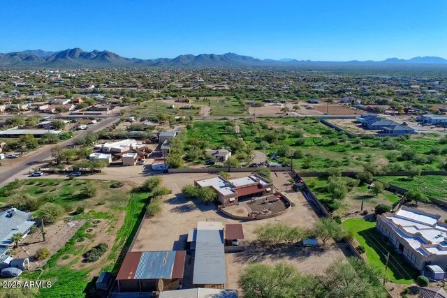 $995,000 | 1053 East Maddock Road, Phoenix, AZ 85086