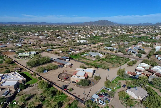 $995,000 | 1053 East Maddock Road, Phoenix, AZ 85086