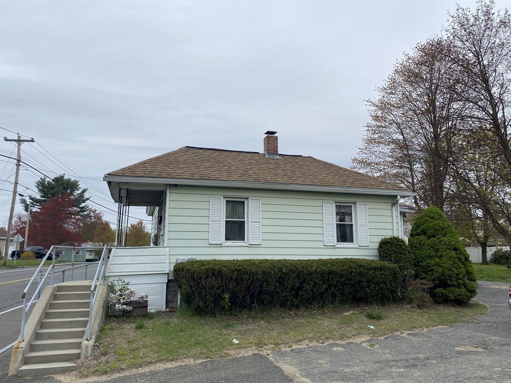 561 Granby Road Chicopee, MA 01013 - Photo 1 of 20