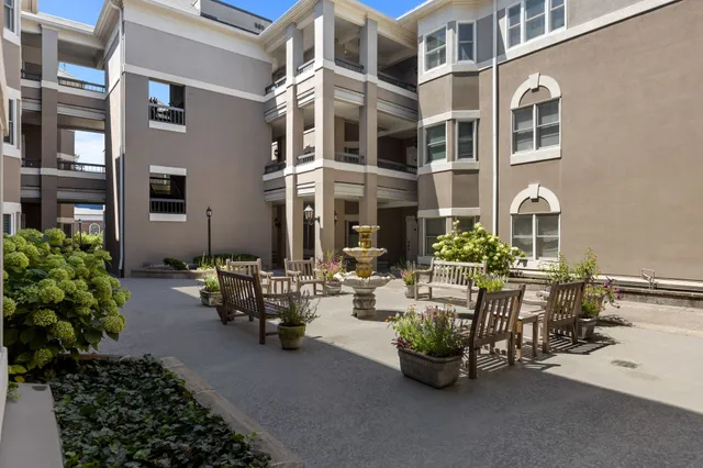 $595,000 | 3818 West End Avenue, Unit 103, Nashville, TN 37205