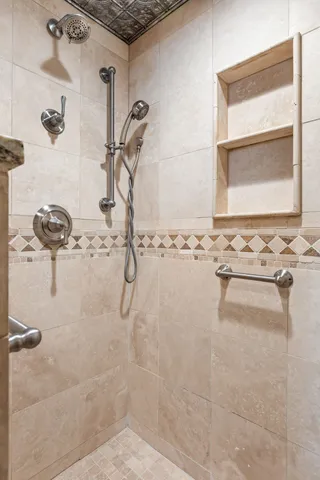 $595,000 | 3818 West End Avenue, Unit 103, Nashville, TN 37205