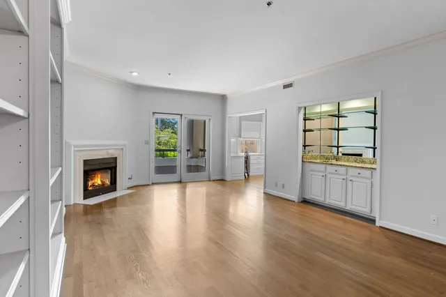 $595,000 | 3818 West End Avenue, Unit 103, Nashville, TN 37205