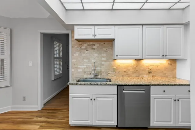 $595,000 | 3818 West End Avenue, Unit 103, Nashville, TN 37205