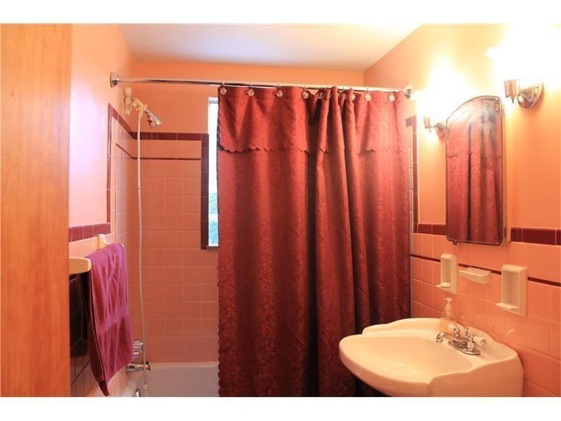 305 Fairfax Road Pittsburgh, PA 15221 - Photo 13 of 17 Gallery Image 13