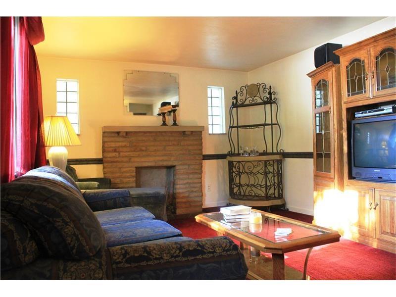 305 Fairfax Road Pittsburgh, PA 15221 - Photo 4 of 17 Gallery Image 4