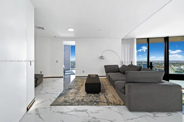 $5,850,000 | 18555 Collins Avenue, Unit 4603, Sunny Isles Beach, FL 33160