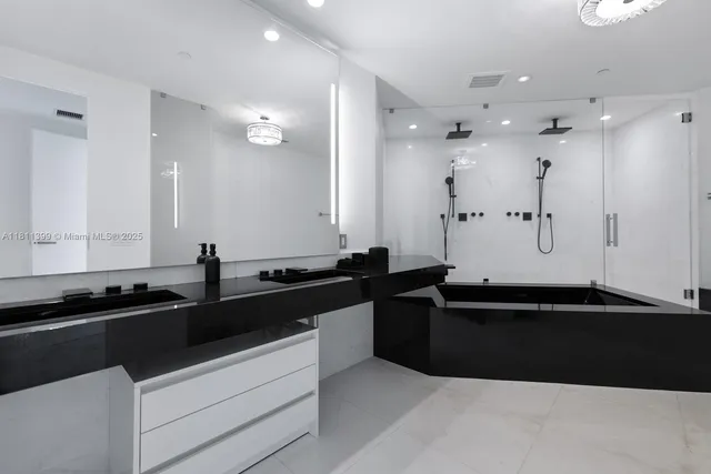 $5,850,000 | 18555 Collins Avenue, Unit 4603, Sunny Isles Beach, FL 33160