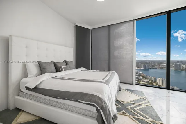 $5,850,000 | 18555 Collins Avenue, Unit 4603, Sunny Isles Beach, FL 33160