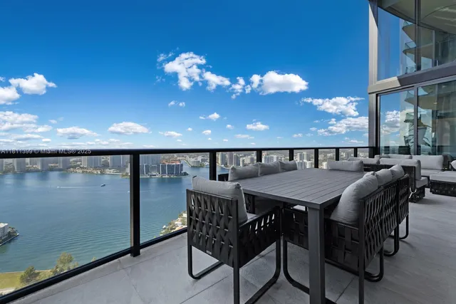 $5,850,000 | 18555 Collins Avenue, Unit 4603, Sunny Isles Beach, FL 33160