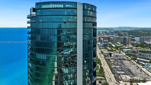 $5,850,000 | 18555 Collins Avenue, Unit 4603, Sunny Isles Beach, FL 33160