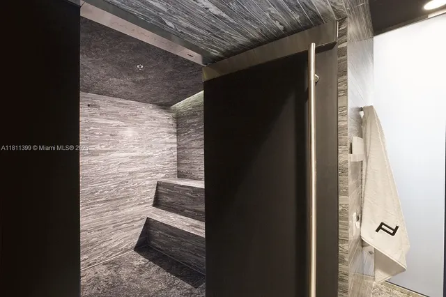 $5,850,000 | 18555 Collins Avenue, Unit 4603, Sunny Isles Beach, FL 33160