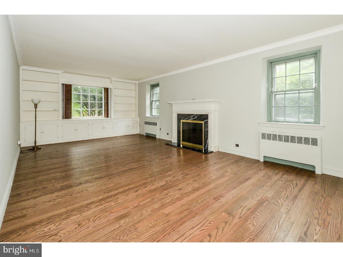 37 Meade Road Ambler, PA 19002 - Photo 5 of 25 Living Room