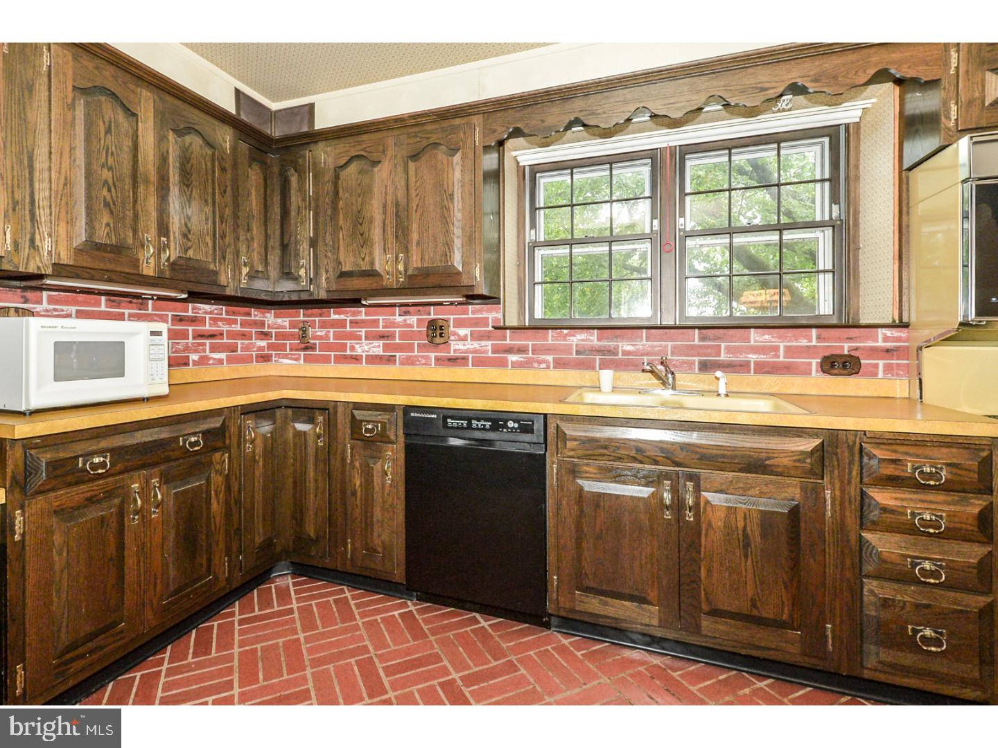 37 Meade Road Ambler, PA 19002 - Photo 10 of 25 Kitchen