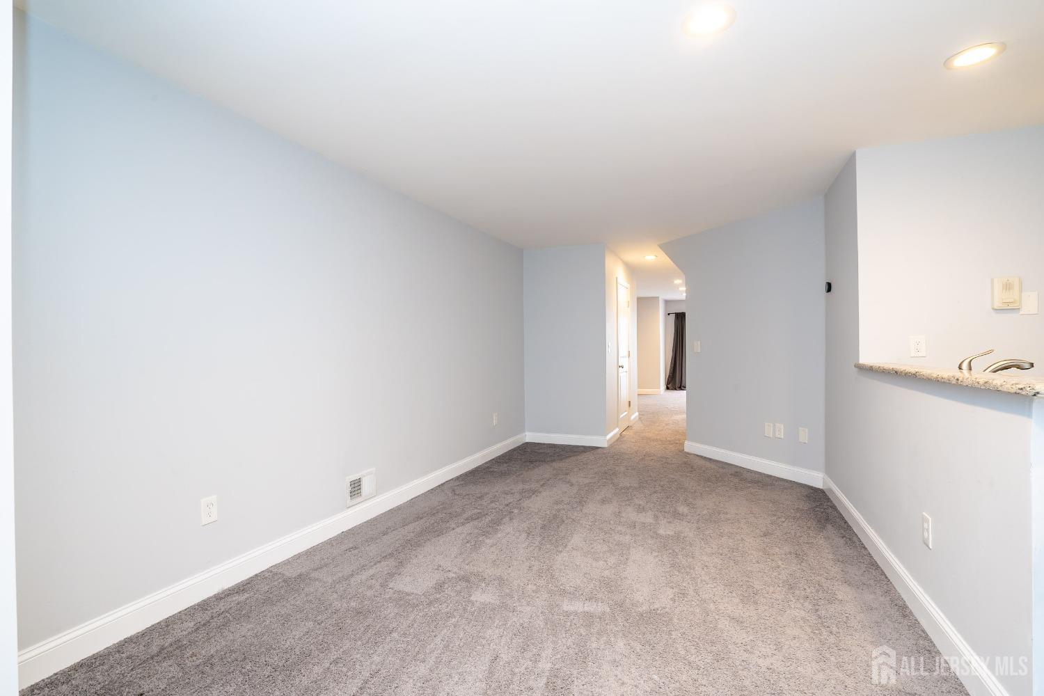 1413 Plymouth Road North Brunswick, NJ 08902 - Photo 11 of 35