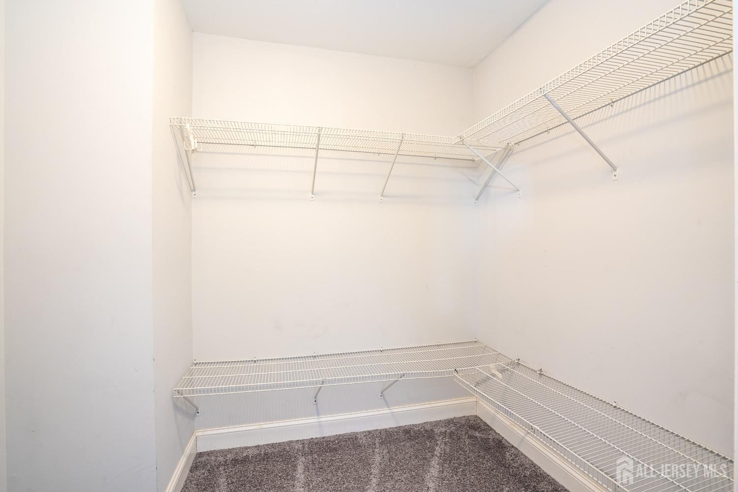 1413 Plymouth Road North Brunswick, NJ 08902 - Photo 18 of 35