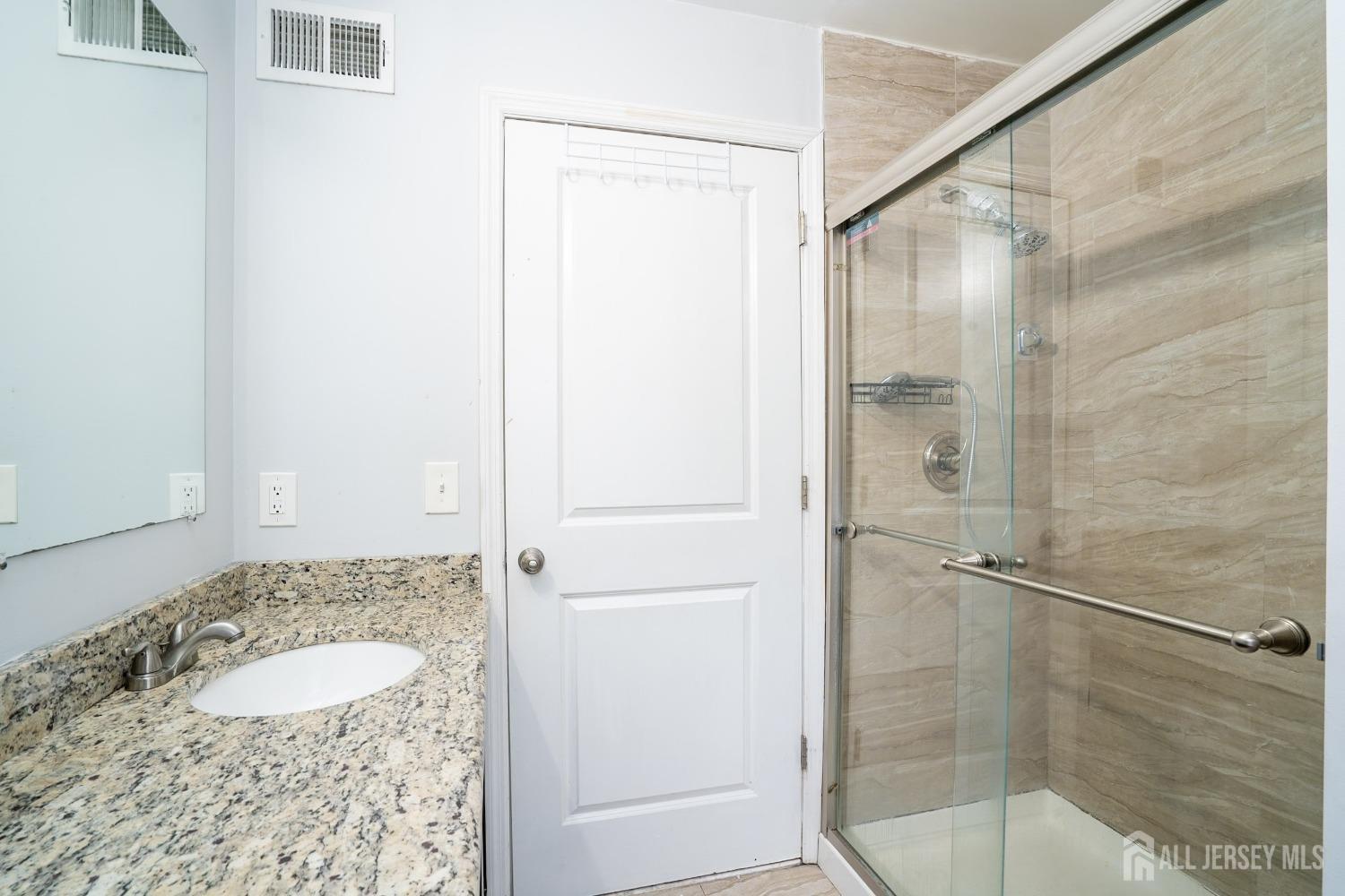 1413 Plymouth Road North Brunswick, NJ 08902 - Photo 20 of 35