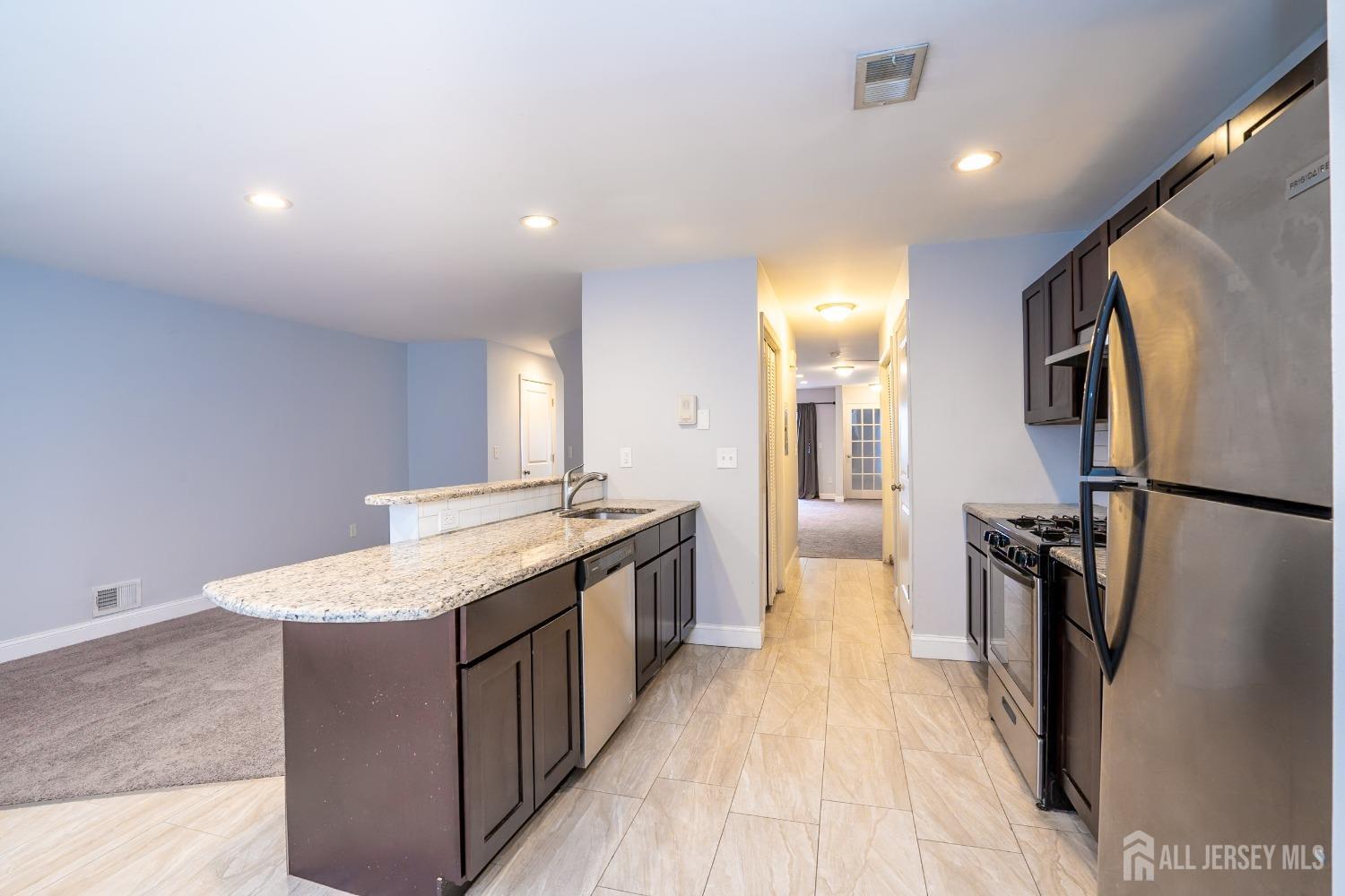 1413 Plymouth Road North Brunswick, NJ 08902 - Photo 9 of 35