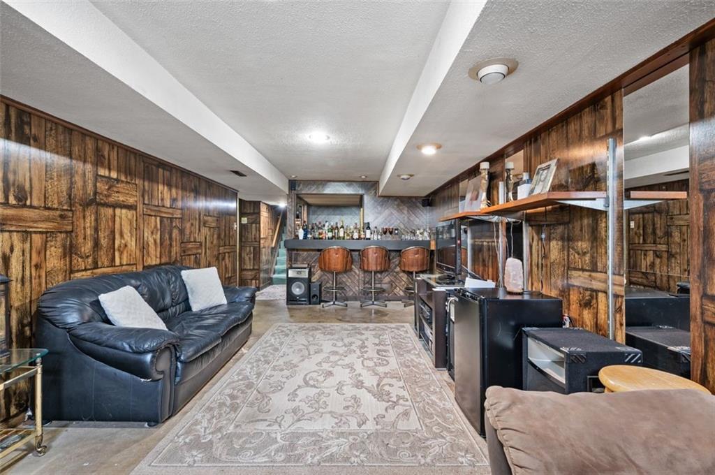 3500 Willett Road Pittsburgh, PA 15227 - Photo 18 of 31 23x11 game room with bar