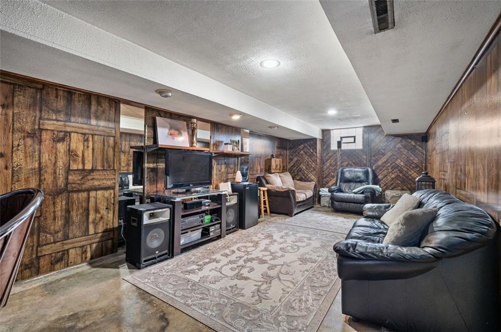 3500 Willett Road Pittsburgh, PA 15227 - Photo 19 of 31 Gallery Image 19