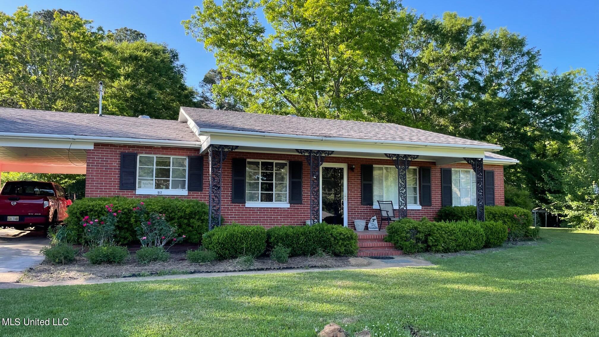 912 Old Canton Road Carthage, MS 39051 - Photo 1 of 5 IMG_3608