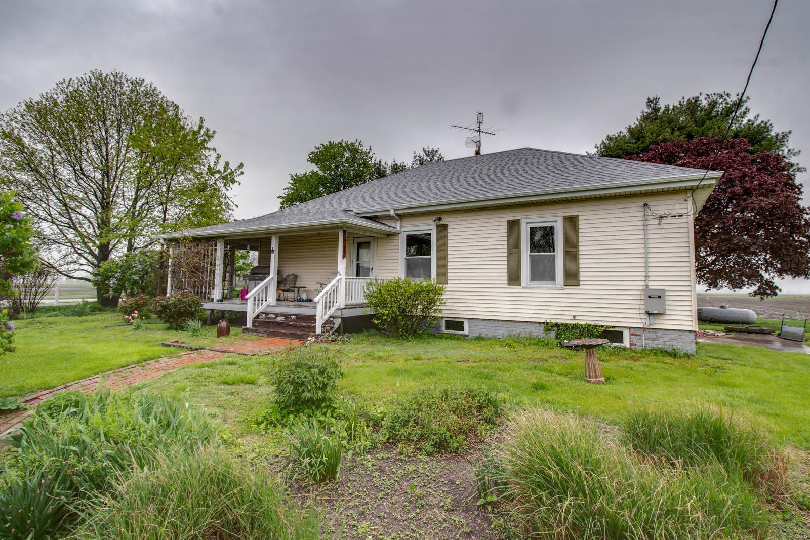 23698 State Rte 4 Carlinville, IL 62626 - Photo 1 of 27