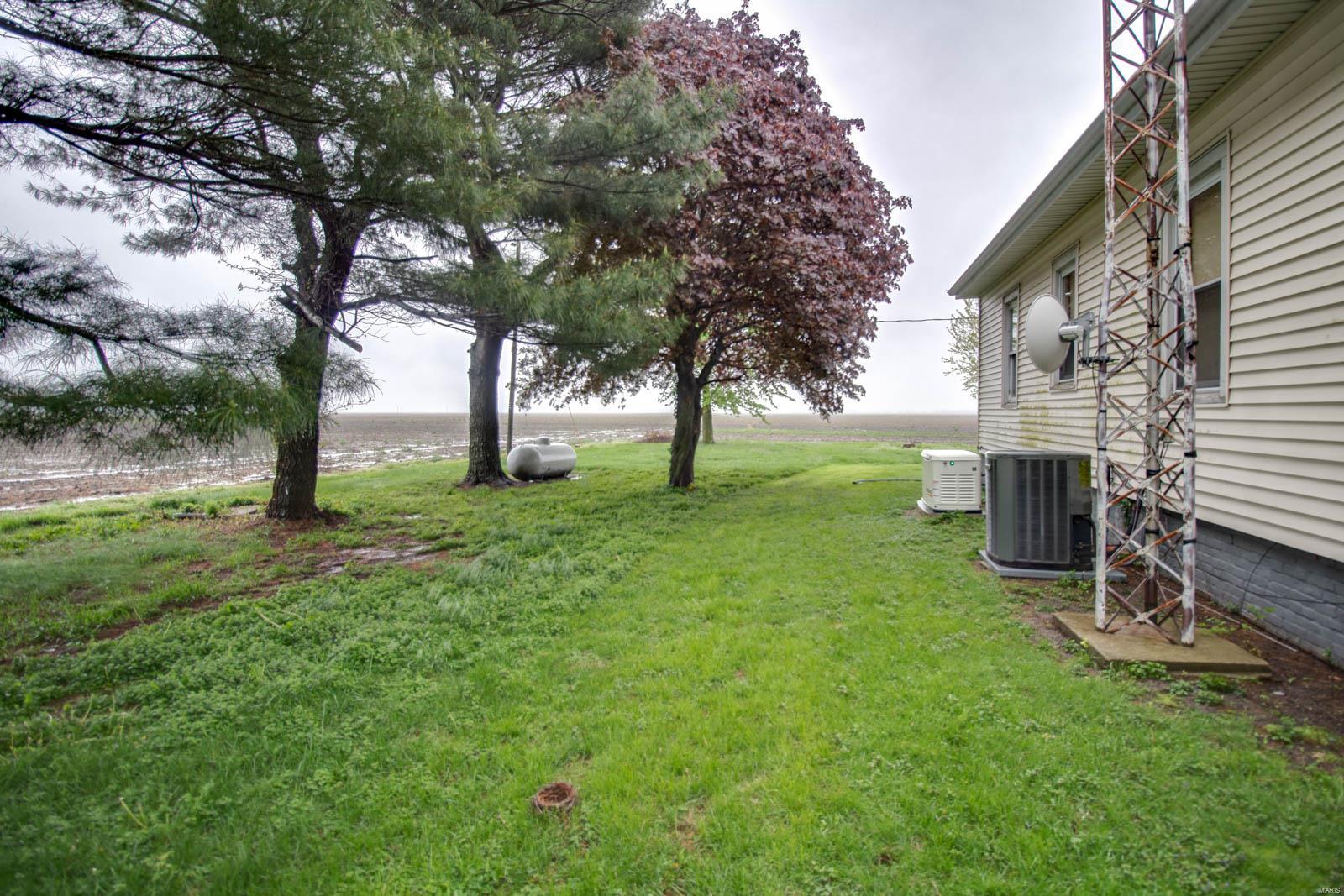 23698 State Rte 4 Carlinville, IL 62626 - Photo 24 of 27