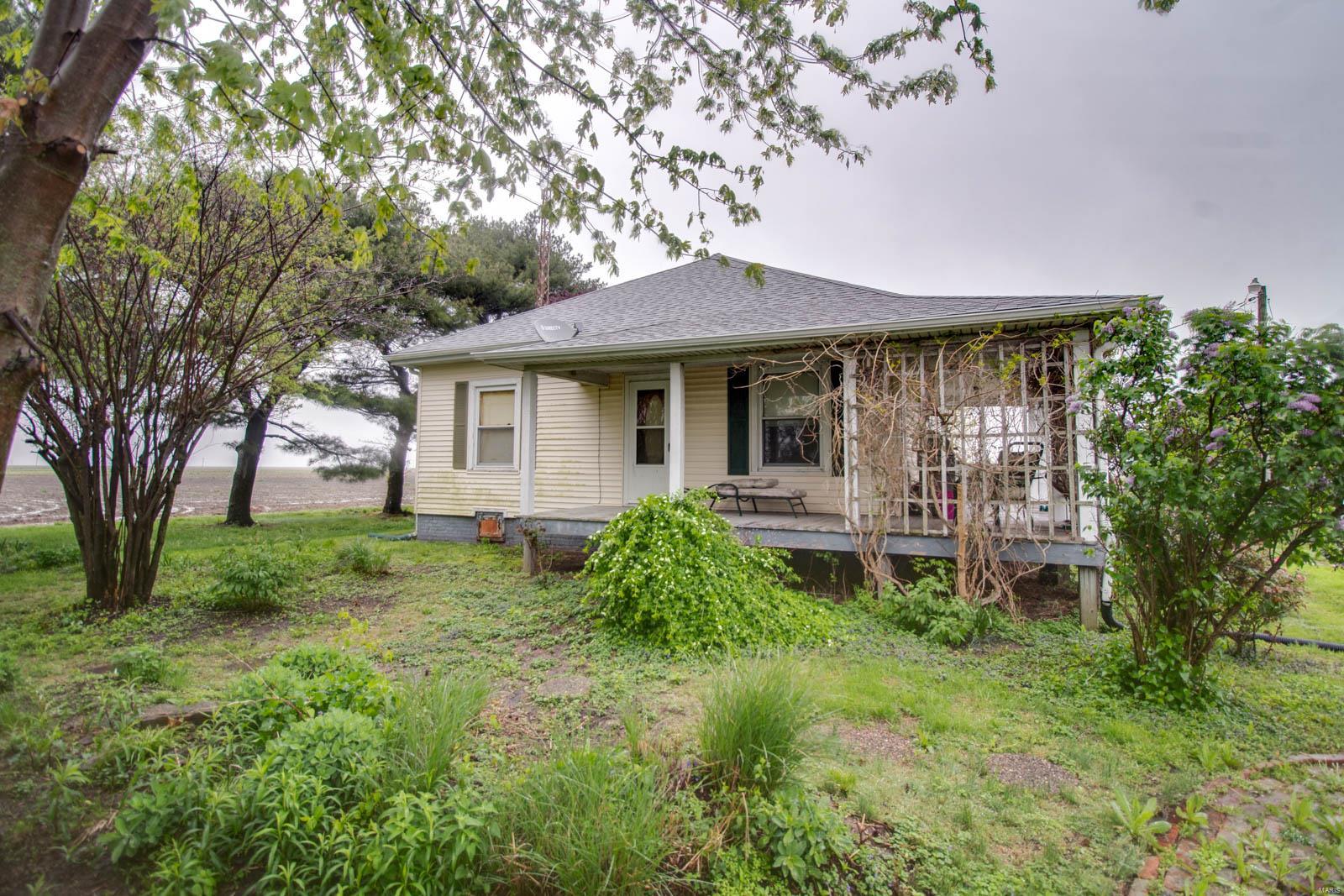 23698 State Rte 4 Carlinville, IL 62626 - Photo 4 of 27