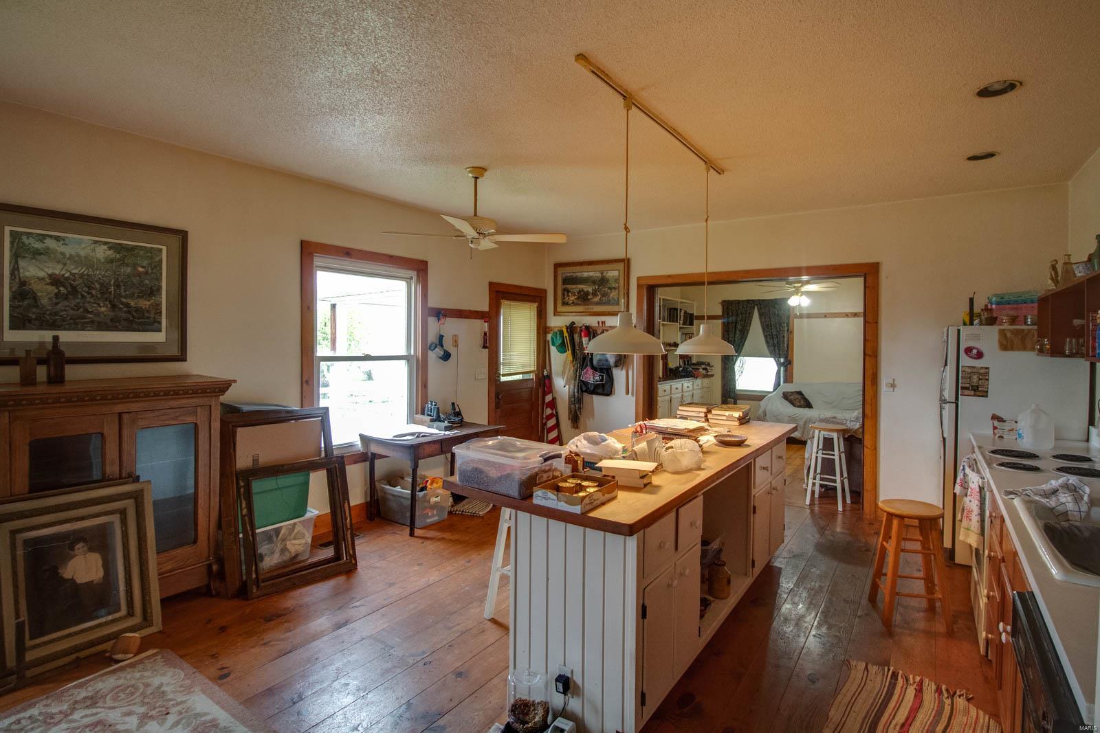 23698 State Rte 4 Carlinville, IL 62626 - Photo 9 of 27