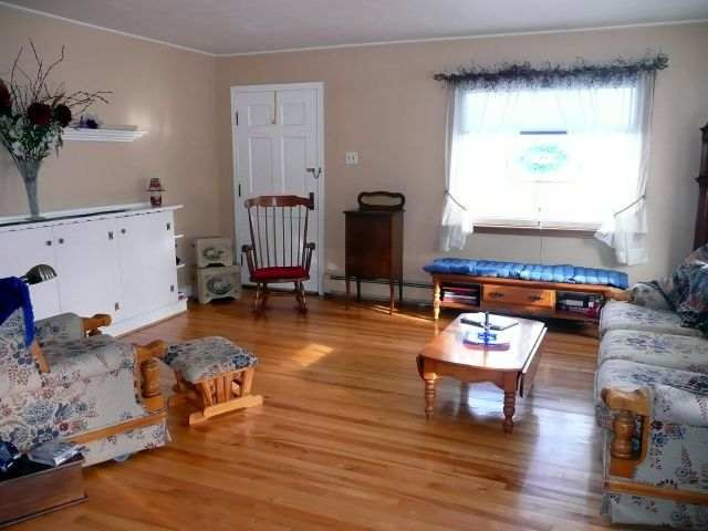 1933 Clement Road Rotterdam, NY 12303 - Photo 2 of 12 Photo 2