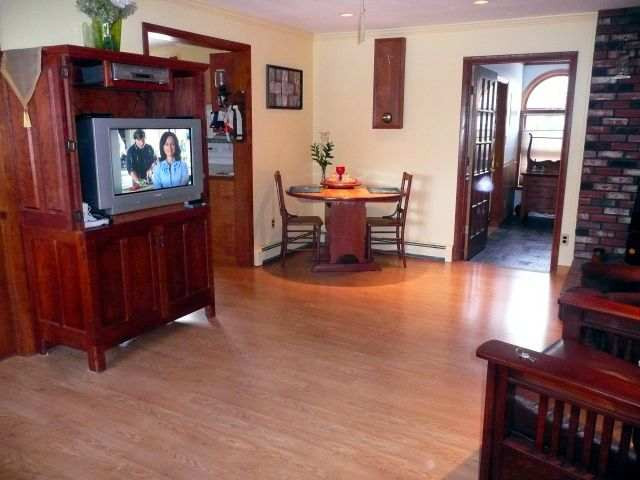 1933 Clement Road Rotterdam, NY 12303 - Photo 4 of 12 Photo 4