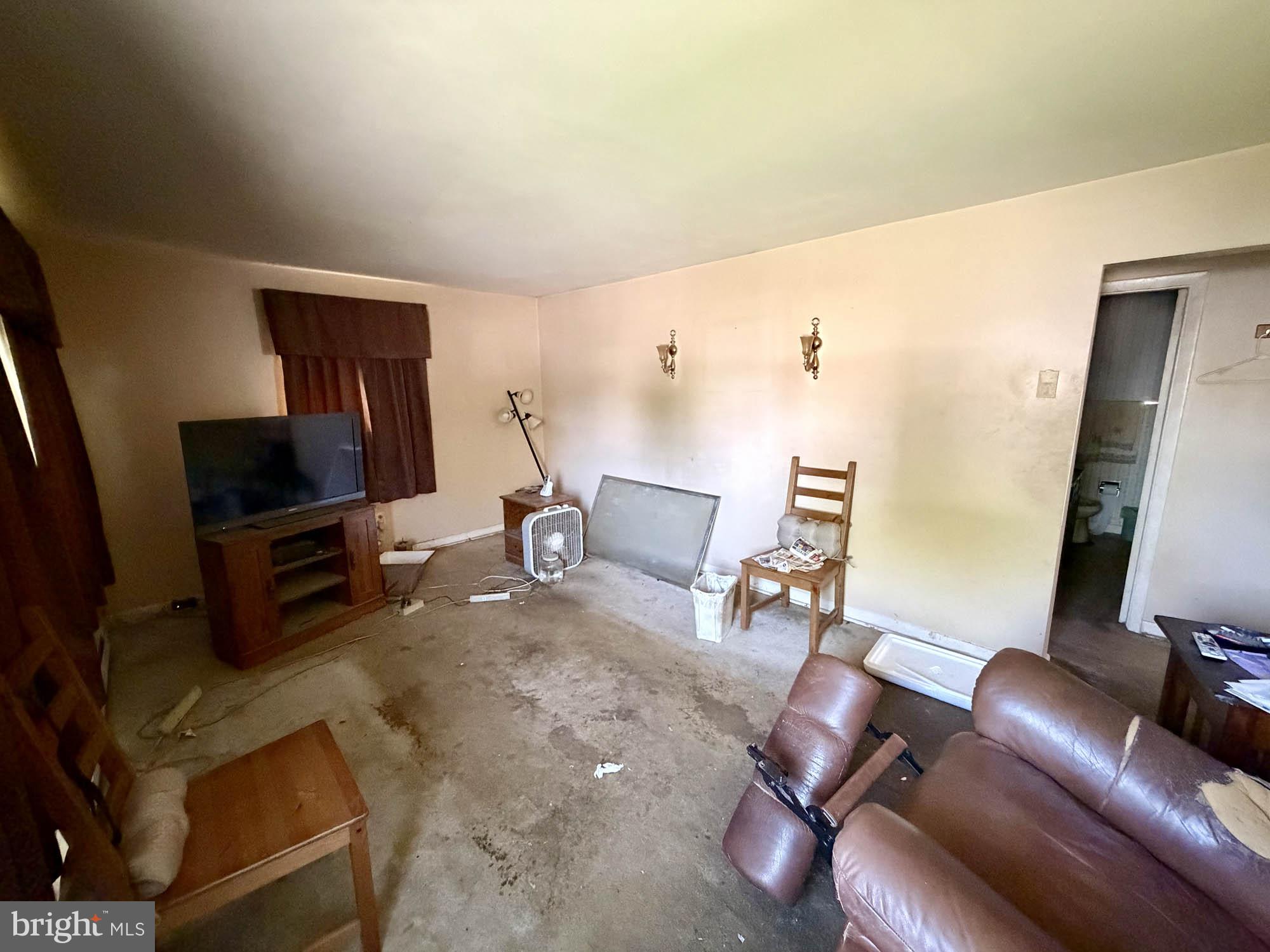 21 Honeycomb Road Baltimore, MD 21220 - Photo 3 of 19