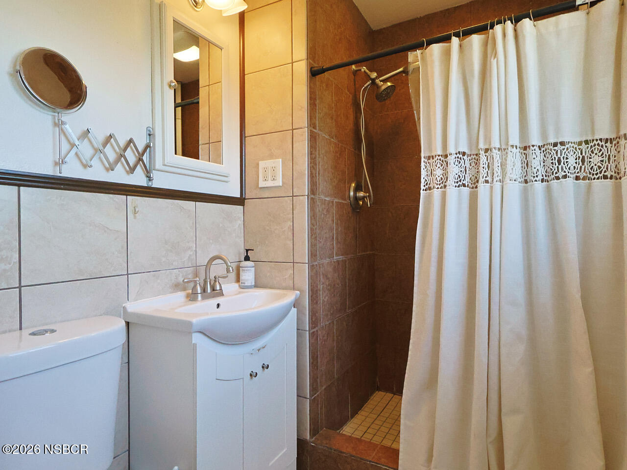 855 Crescent Avenue Santa Maria, CA 93455 - Photo 15 of 22 Primary Bathroom-2