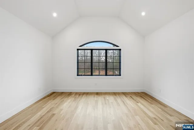 $1,749,000 | 5 Cedar Court, Demarest, NJ 07627