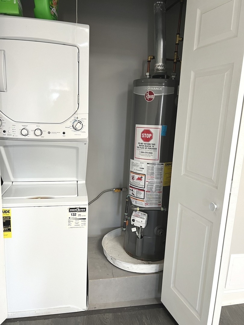 8 North State Street Elgin, IL 60123 - Photo 8 of 9 a utility room with a washer and dryer