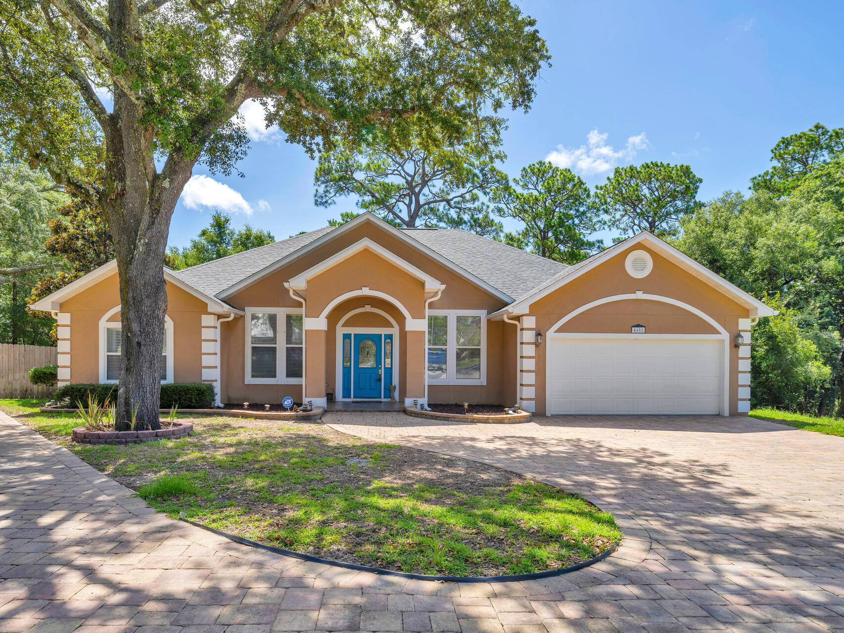 4488 New Market Road Niceville, FL 32578 - Photo 3 of 58 Great curb appeal